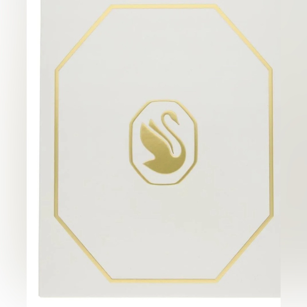 Swarovski 2022 Annual Ornament - Picture 6 of 6